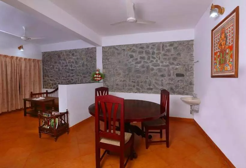 ファミリーステューディオ, Getaway Beach Resort Kovalam