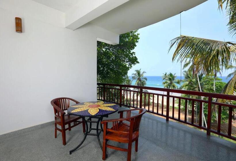 غرفة قياسية مطلّة علي البحر, Getaway Beach Resort Kovalam