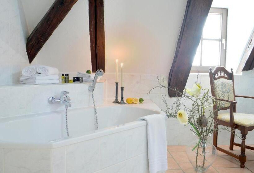 디럭스 룸, Grünes Tor