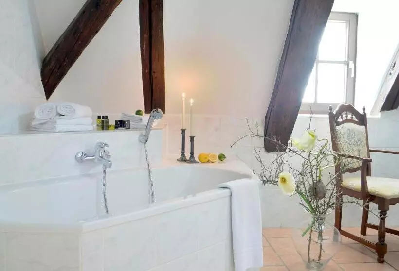 デラックスルーム, Grünes Tor