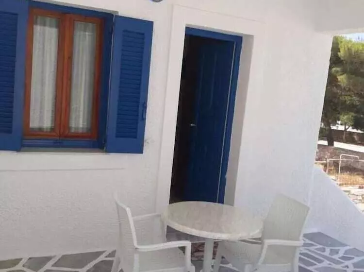 スタンダードスタジオ, Holidays In Paros