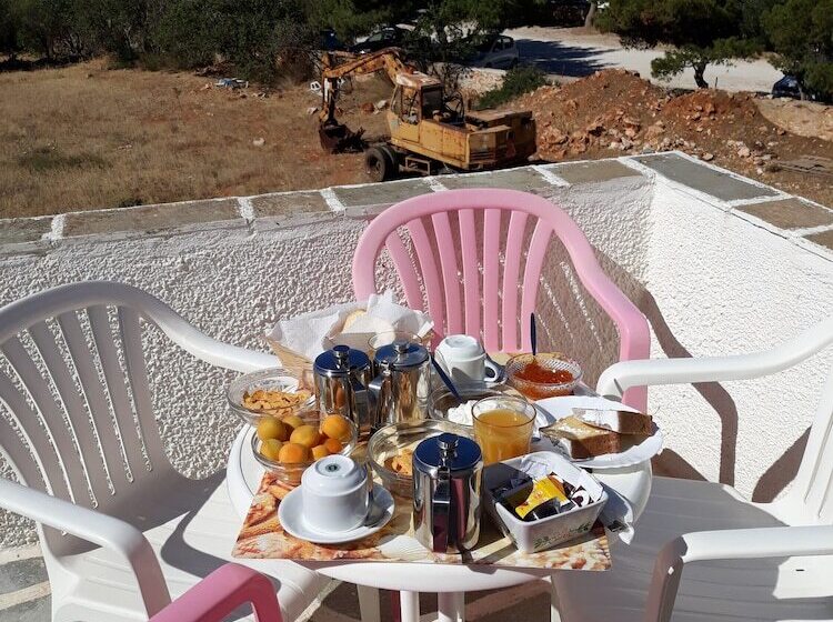 דירת חדר, Holidays In Paros