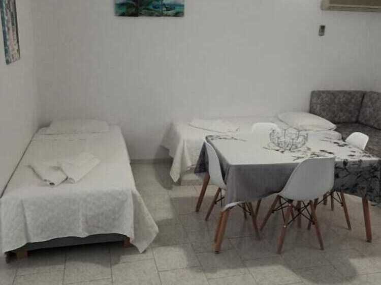 דירת חדר, Holidays In Paros