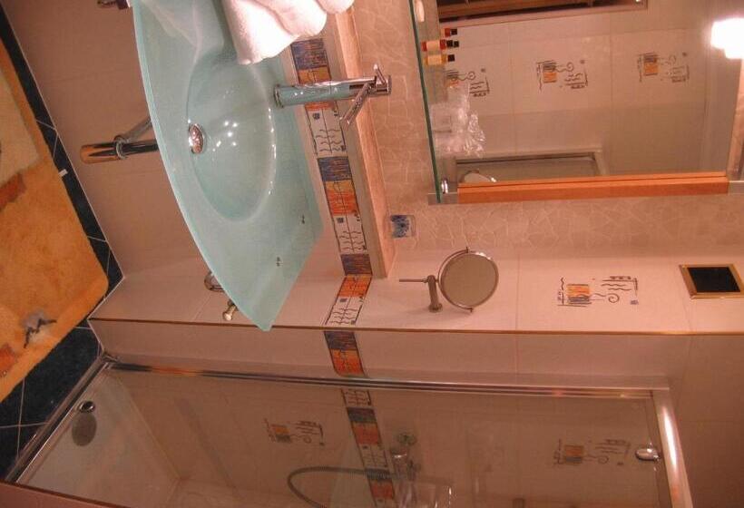 标准间, La Roseraie Biebler