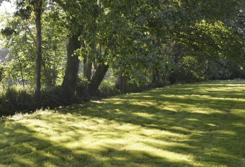 Номер Стандарт Вид на Сад, Les Manoirs De Tourgeville