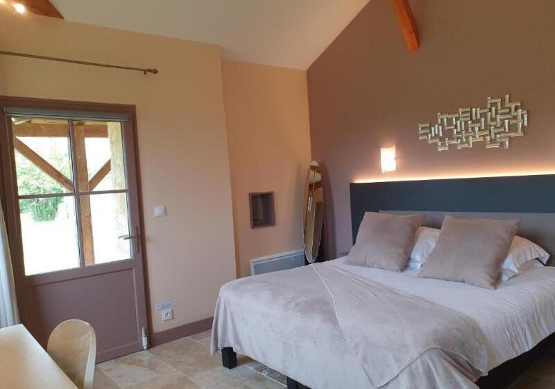 חדר קלאסי, Logis L'auberge De Larressingle