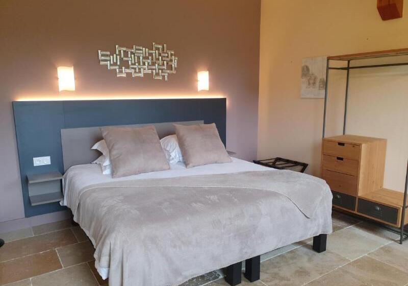 חדר קלאסי, Logis L'auberge De Larressingle