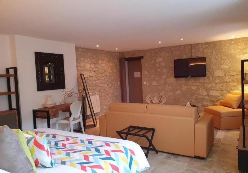 Семейный Номер, Logis L'auberge De Larressingle