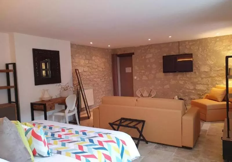 ファミリールーム, Logis L'auberge De Larressingle