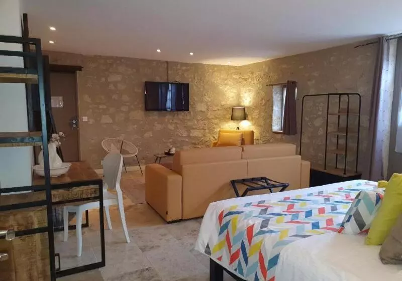 ファミリールーム, Logis L'auberge De Larressingle