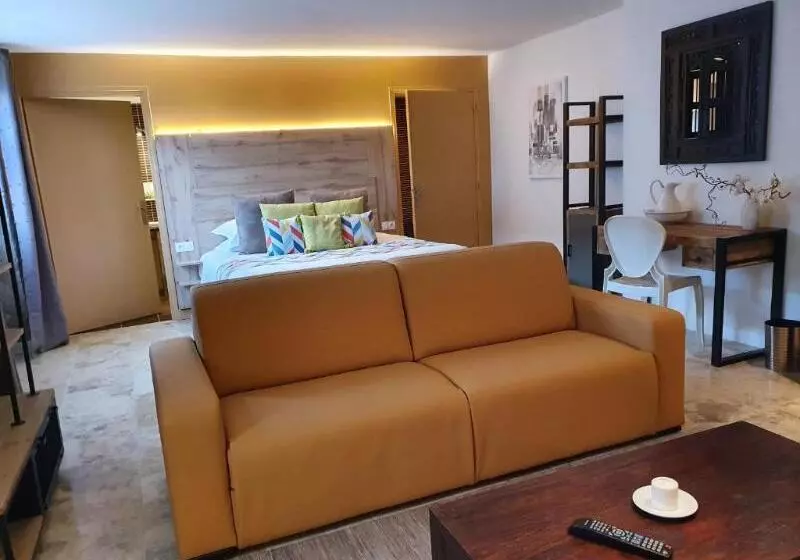 ファミリールーム, Logis L'auberge De Larressingle