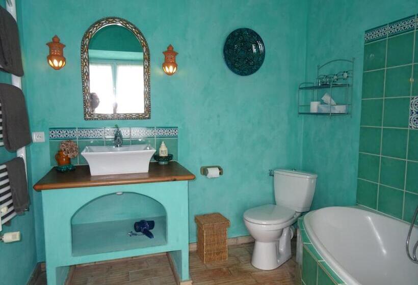 Номер Стандарт, Manoir De Savigny