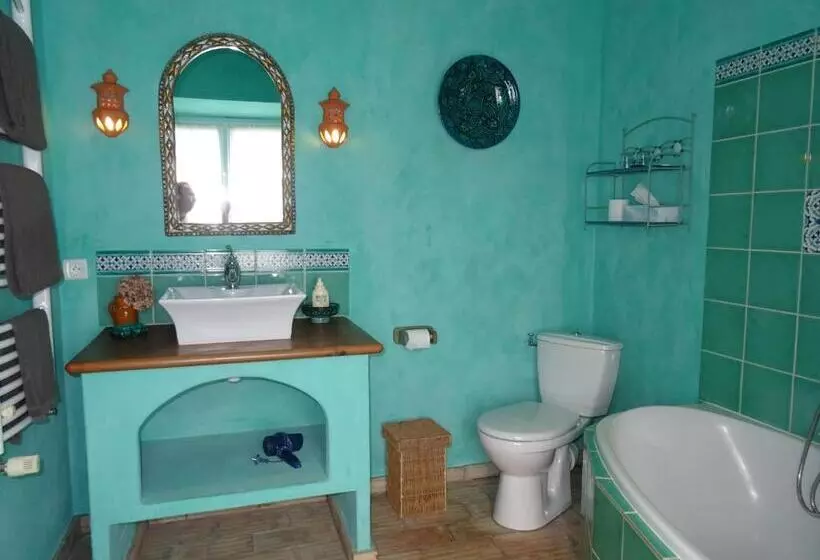 スタンダードルーム, Manoir De Savigny