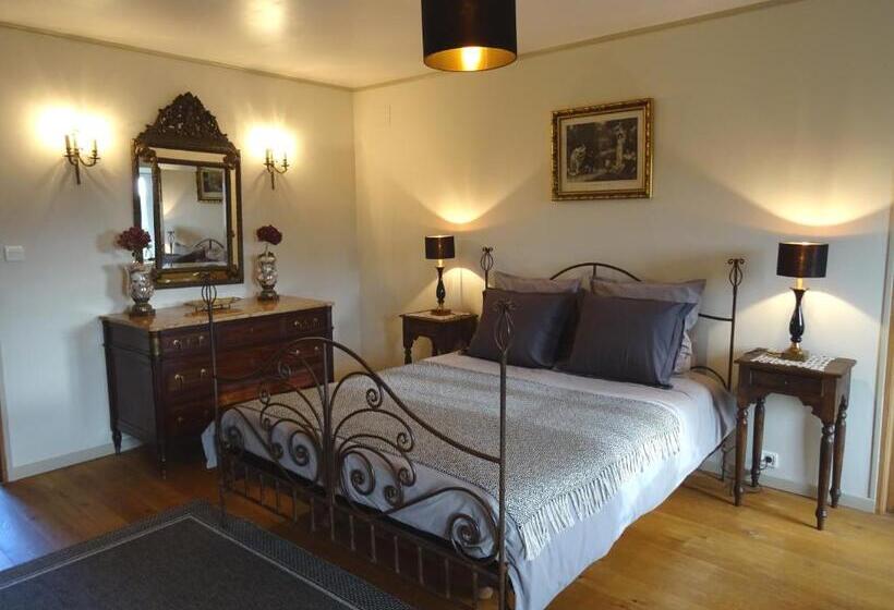 غرفة قياسية, Manoir De Savigny