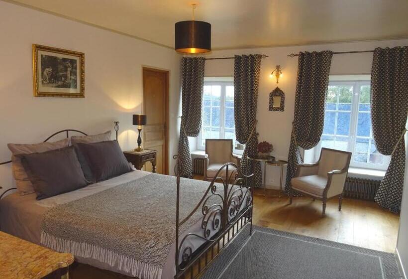 غرفة قياسية, Manoir De Savigny