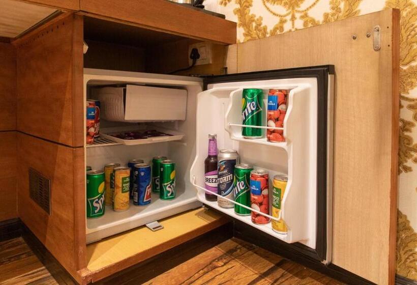 デラックスルーム, Sandy's Tower