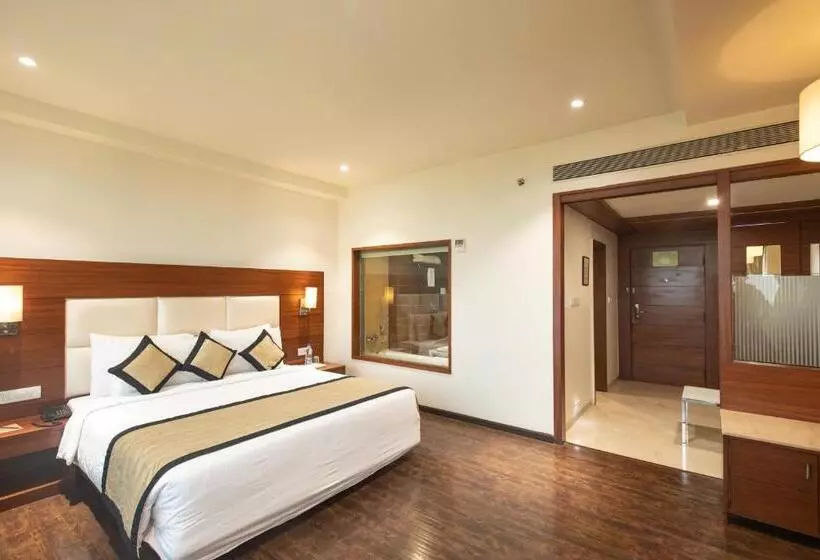 Chambre Executive, Sandy's Tower