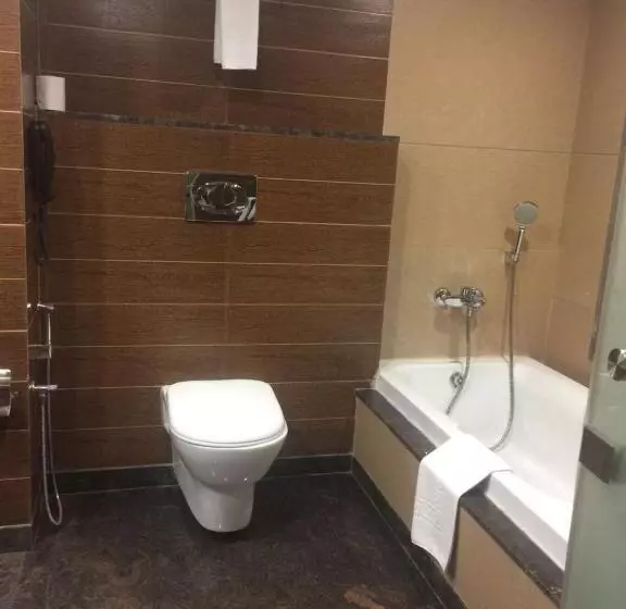 Chambre Executive, Sandy's Tower