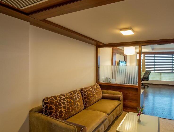 エクゼクティブルーム, Sandy's Tower