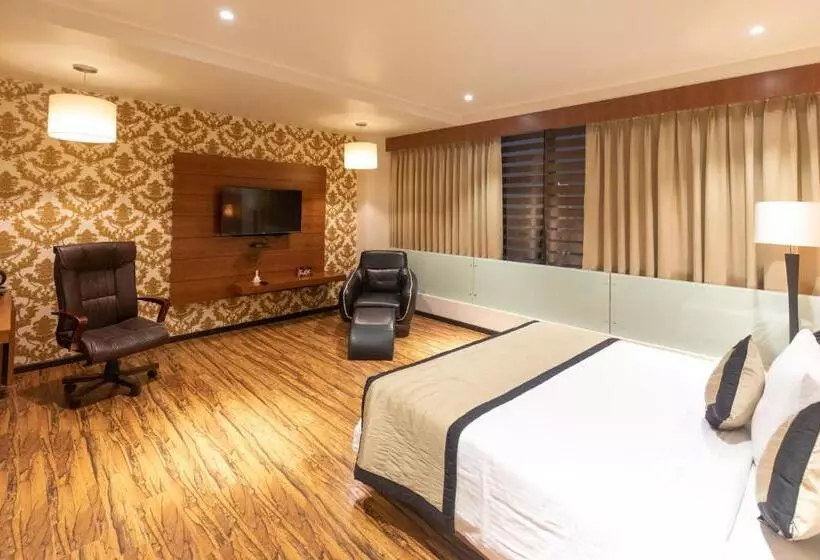 Suite Lit King, Sandy's Tower