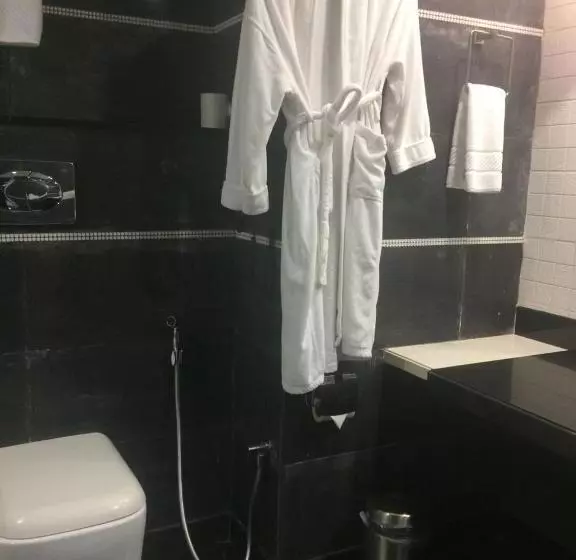 Suite Lit King, Sandy's Tower