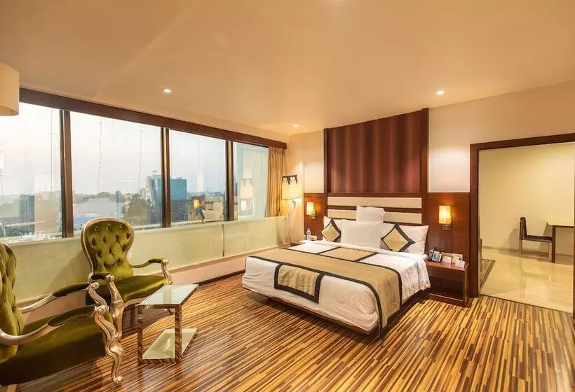 Chambre Executive, Sandy's Tower