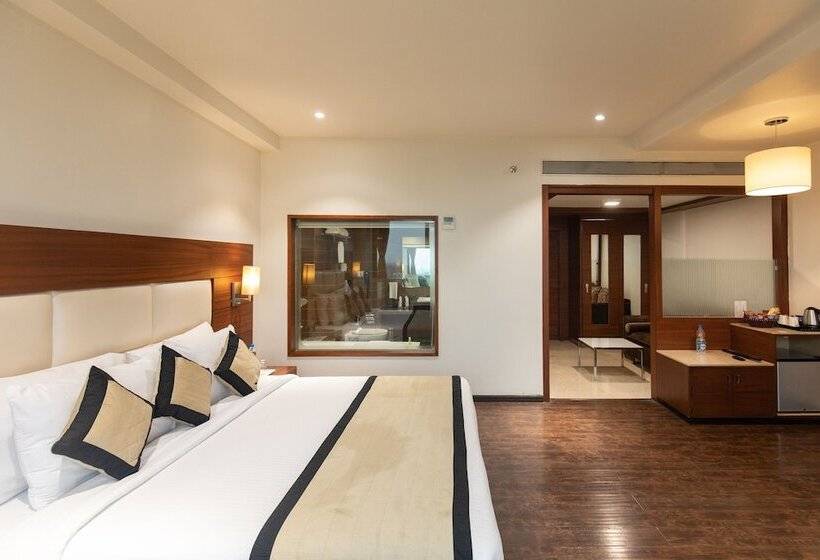 エクゼクティブルーム, Sandy's Tower