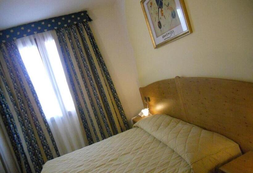 חדר משפחתי, Sonno D Autore