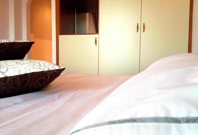 חדר דלוקס, Souris