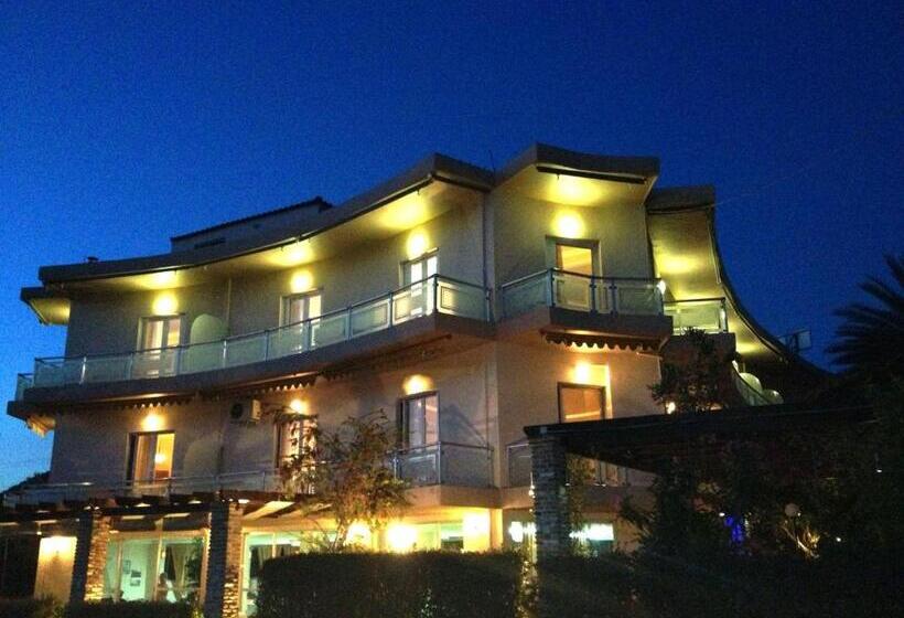 סוויטת ג'וניור נוף לים, Souris