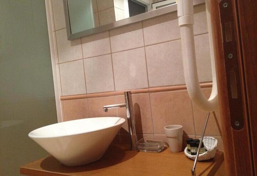 חדר דלוקס, Souris