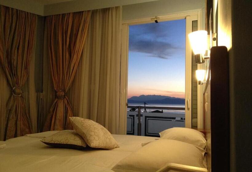 סוויטת ג'וניור דלוקס נוף לים, Souris