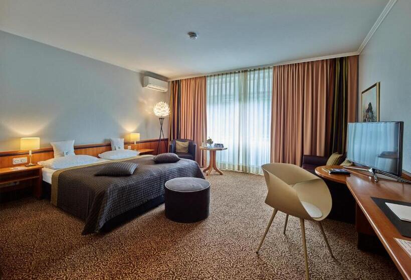 غرفة تنفيذية, Tandreas Hotel & Restaurant