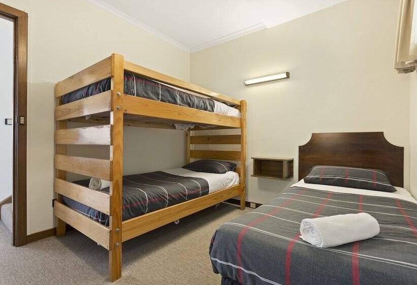 침실 2개 아파트, Village Family Motor Inn