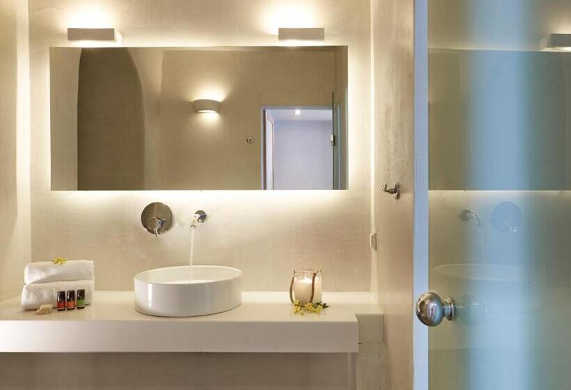 Camera Superiore con Vista, Volcano View By Caldera Collection