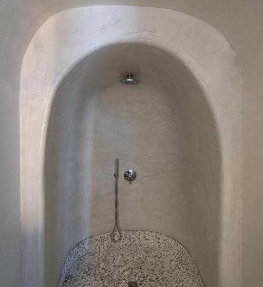 Camera Superiore con Vista, Volcano View By Caldera Collection