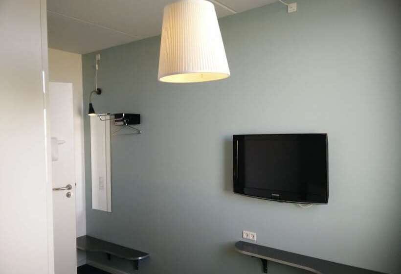 スタンダードルーム, Motel X