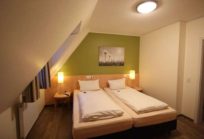 コンフォートルーム, Gasthof Weißes Roß