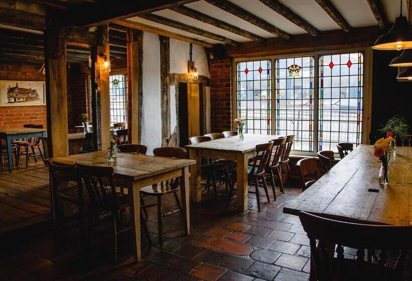 バス共有のスタンダードルーム, The Old Crown