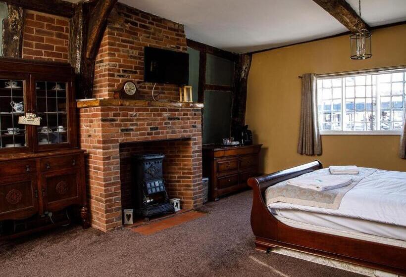 スタンダードルーム, The Old Crown