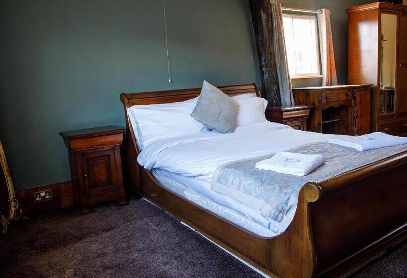 スタンダードルーム, The Old Crown