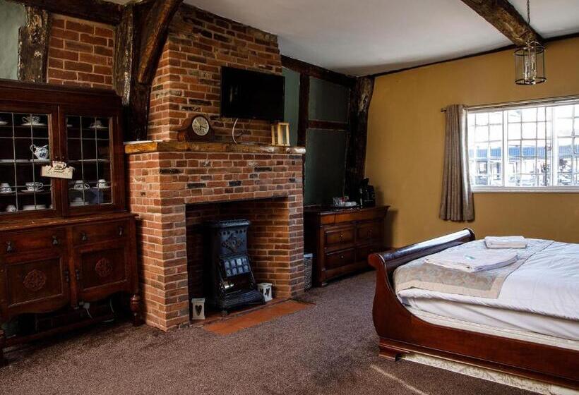 スタンダードルーム, The Old Crown