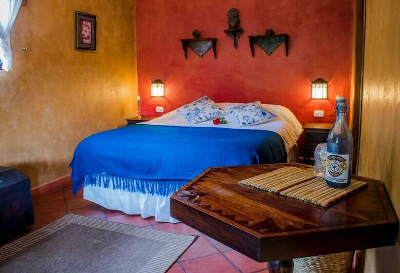 غرفة قياسية ثلاثية, Hacienda San Francisco