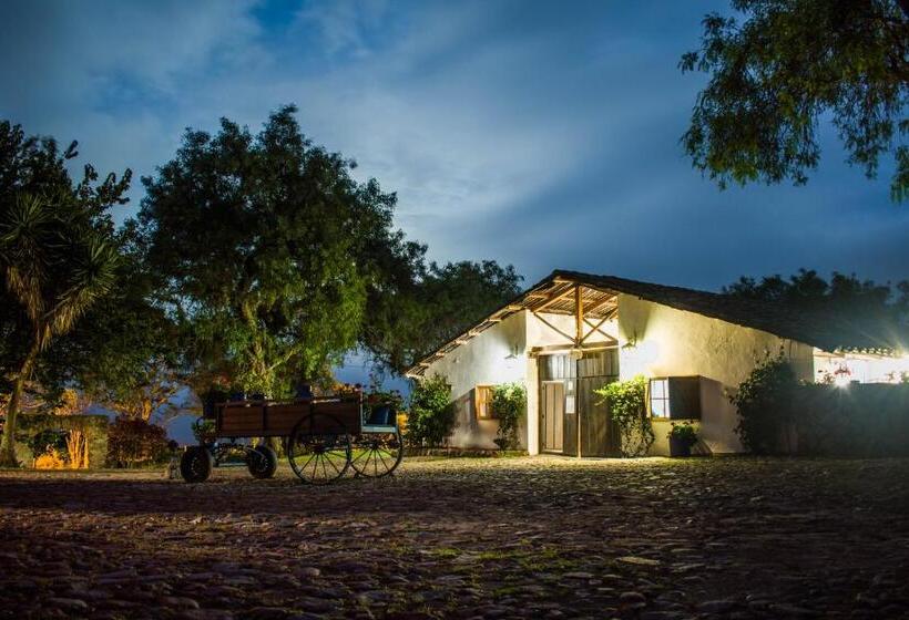 غرفة عائلية, Hacienda San Francisco