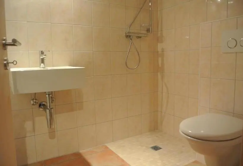4 Bett Standardzimmer, La Tzoum Hostel