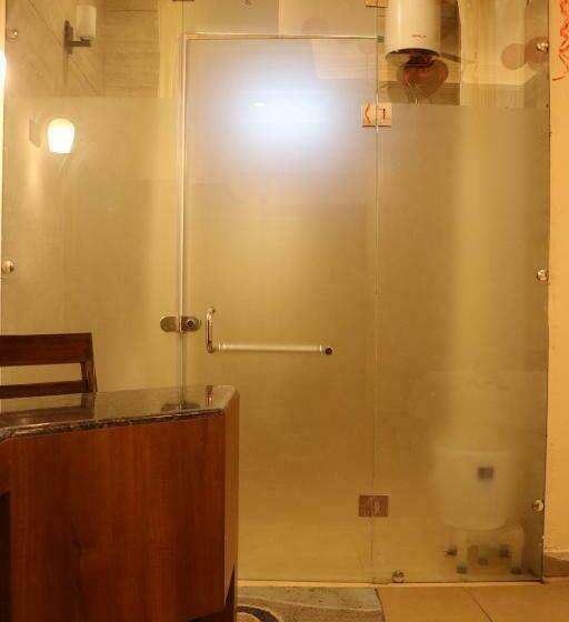 غرفة قياسية سرير كينج, Pushap Palace