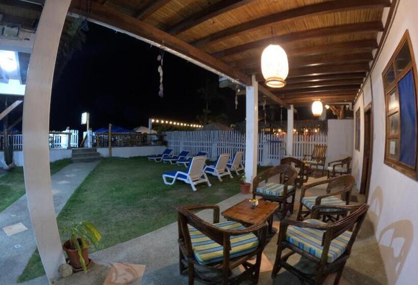 اتاق استاندارد سه نفره, Hostal Solemare