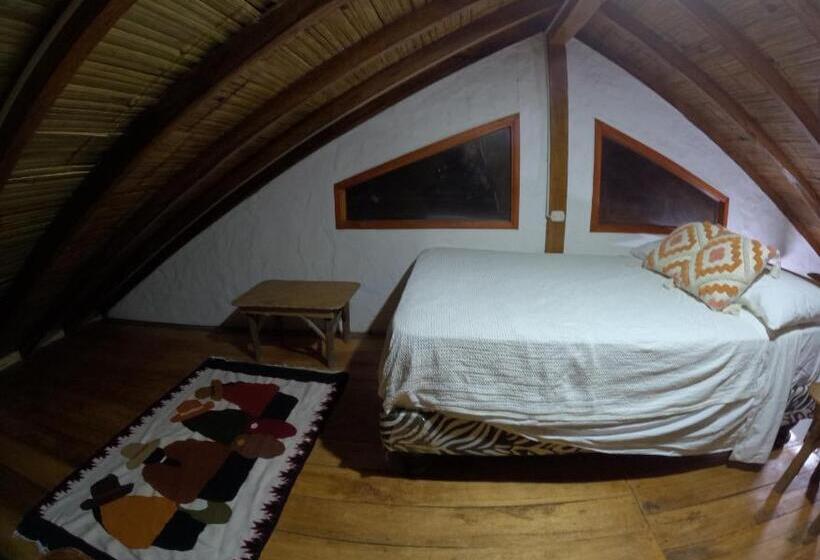 اتاق کلاسیک سه تخته, Hostal Solemare