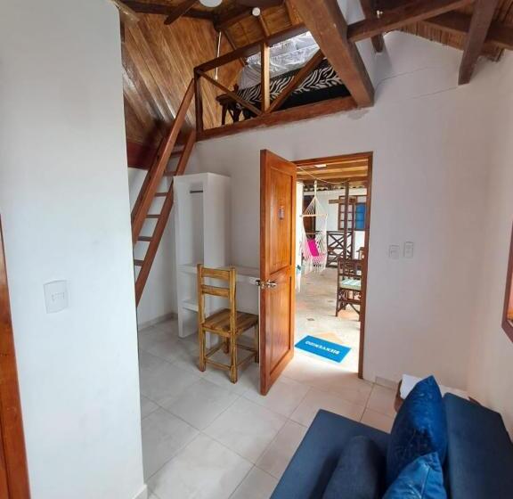 اتاق کلاسیک سه تخته, Hostal Solemare