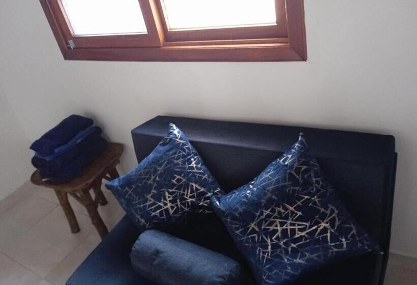 Трехместный Номер Классика, Hostal Solemare